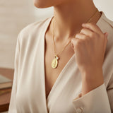 Collar Virgen de los Rayos Circón Blanco Enchapado en Oro 18K